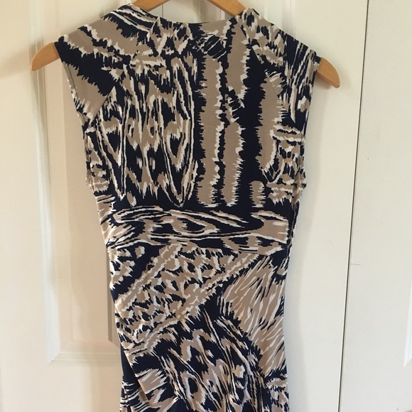 BCBG MaxAzria - Picture 5 of 7